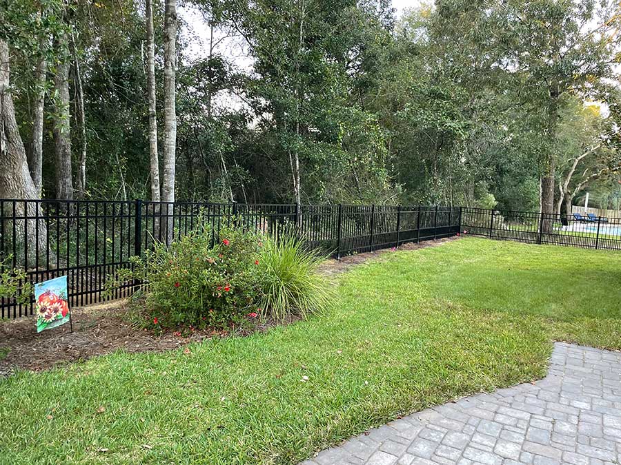 PFour-Rail Aluminium Fence in Nature Trail Using Jerith SafteyPup Pickets