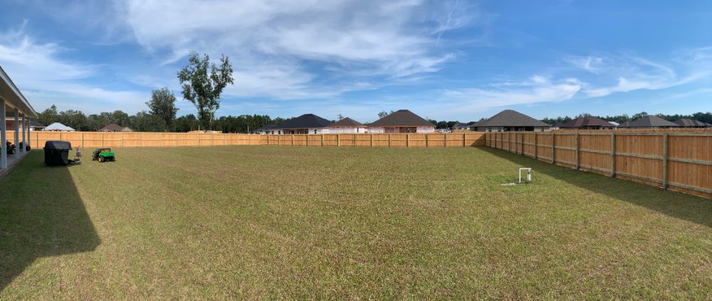 Standard Wood Privacy Fence in Magnolia Glen Community