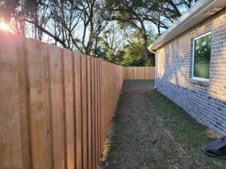 Hurricane-Ready Fencing: Posts, Depth & Fasteners That Survive